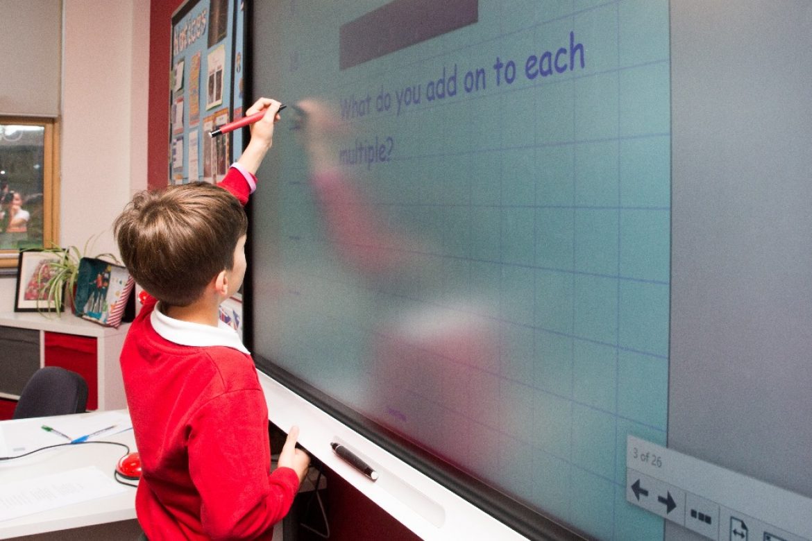 New primary school shines with interactive screens in every classroom, pupils 3